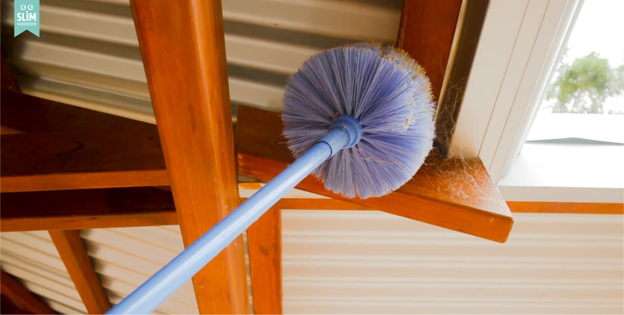 Plafonds en muren ontstoffen