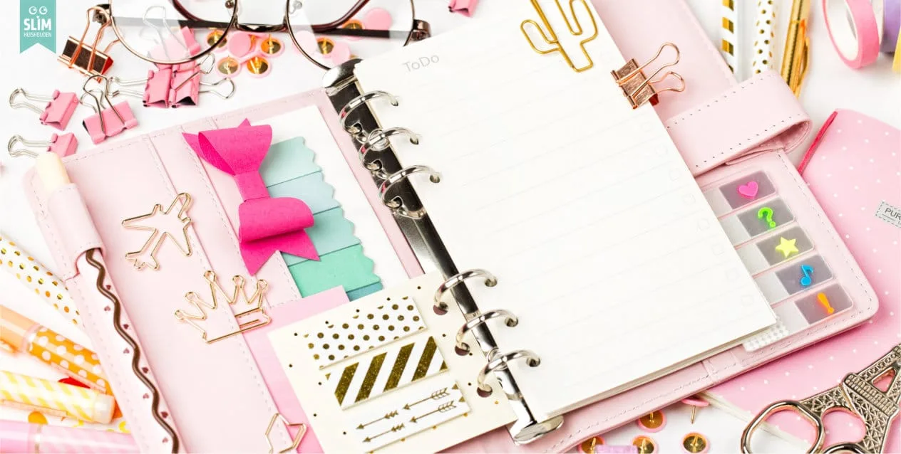 Planner met roze kast 2024 Shutterstock708995428 weekschema week 7