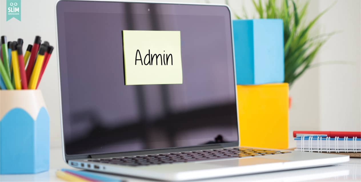 Laptop met admin pennenbakje 2024 123RF 59014214