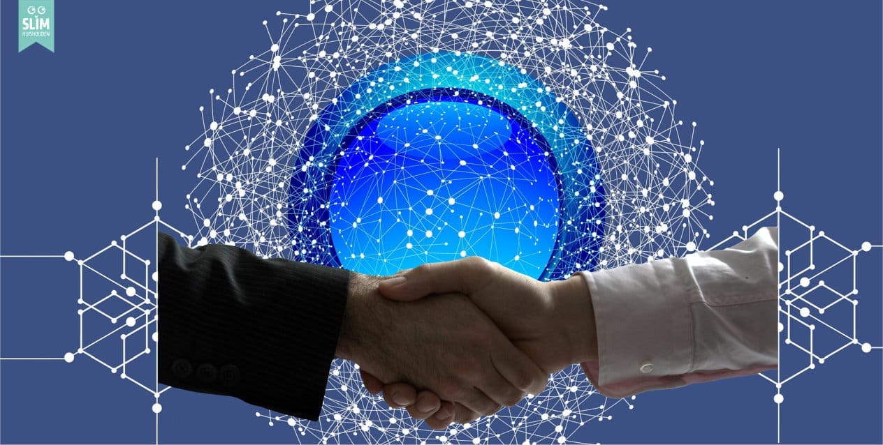 Handdruk met digitaal netwerk op blauwe achtergrond, symbool voor samenwerking en slimme contracten op de blockchain