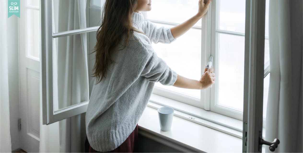 Raam openzetten als dagelijkse routine voor een fris en opgeruimd huis