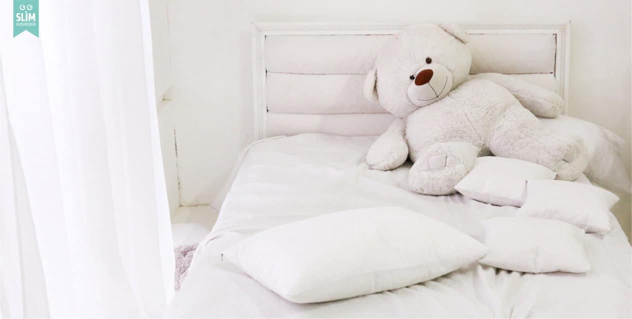 Bed met teddybeer sfeer wit grijs lila 2024 dt 39372292
